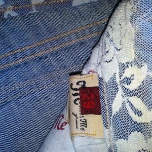 Orange and Lace detailed miss me capris